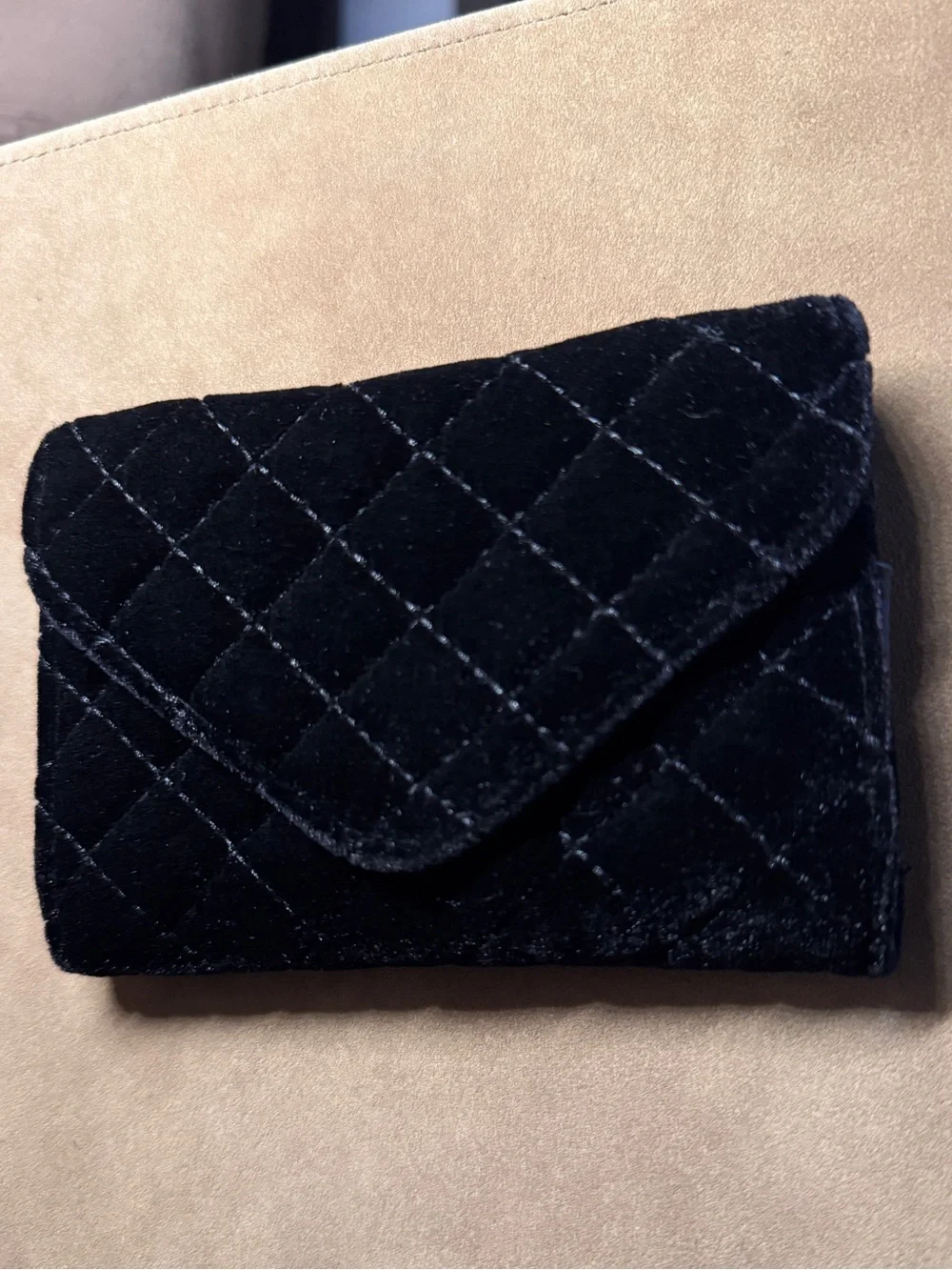 Quilted Velvet Envelope Clutch Phone Case in Black